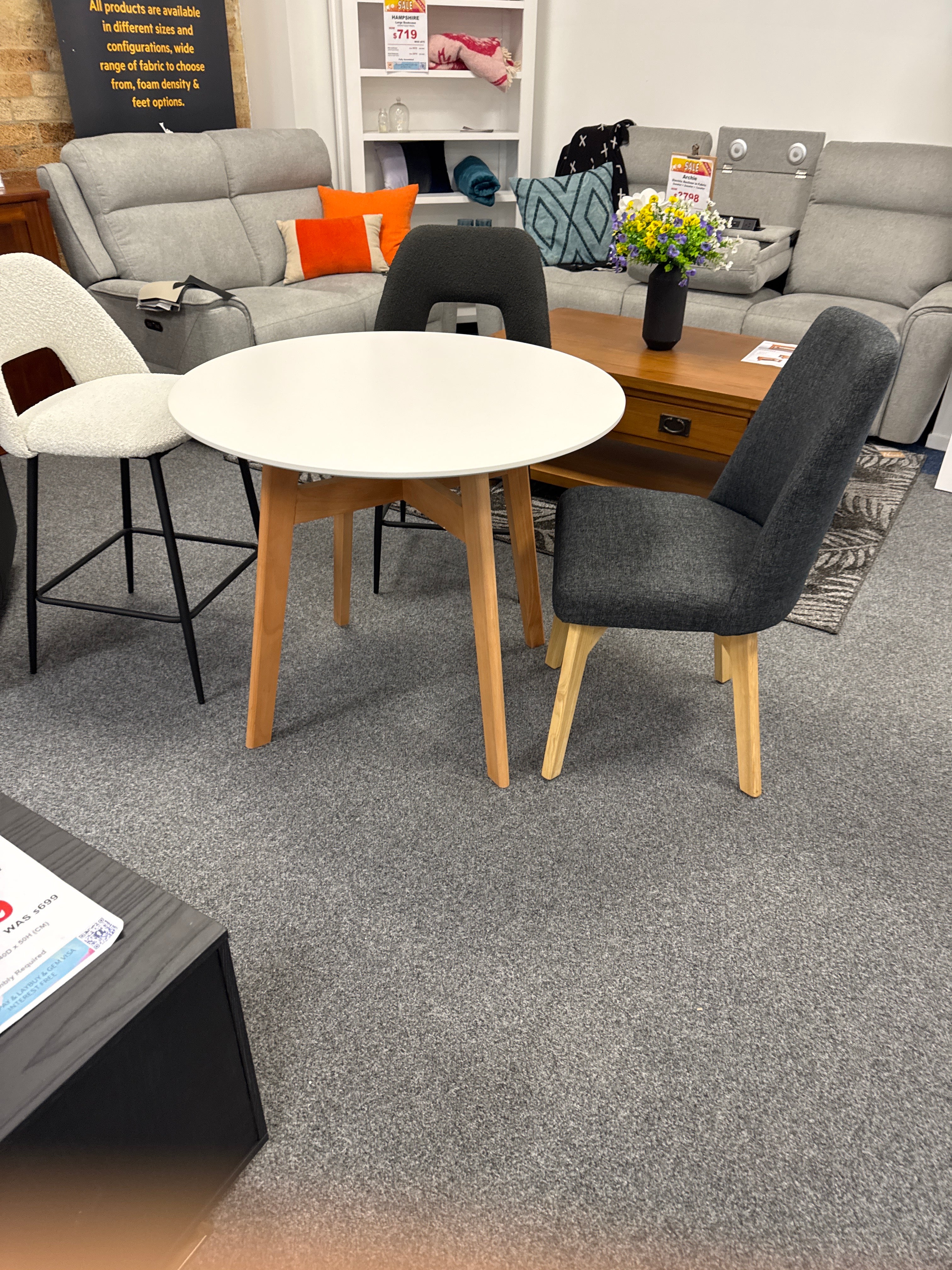 NORDIK ROUND DINING TABLE 90cm